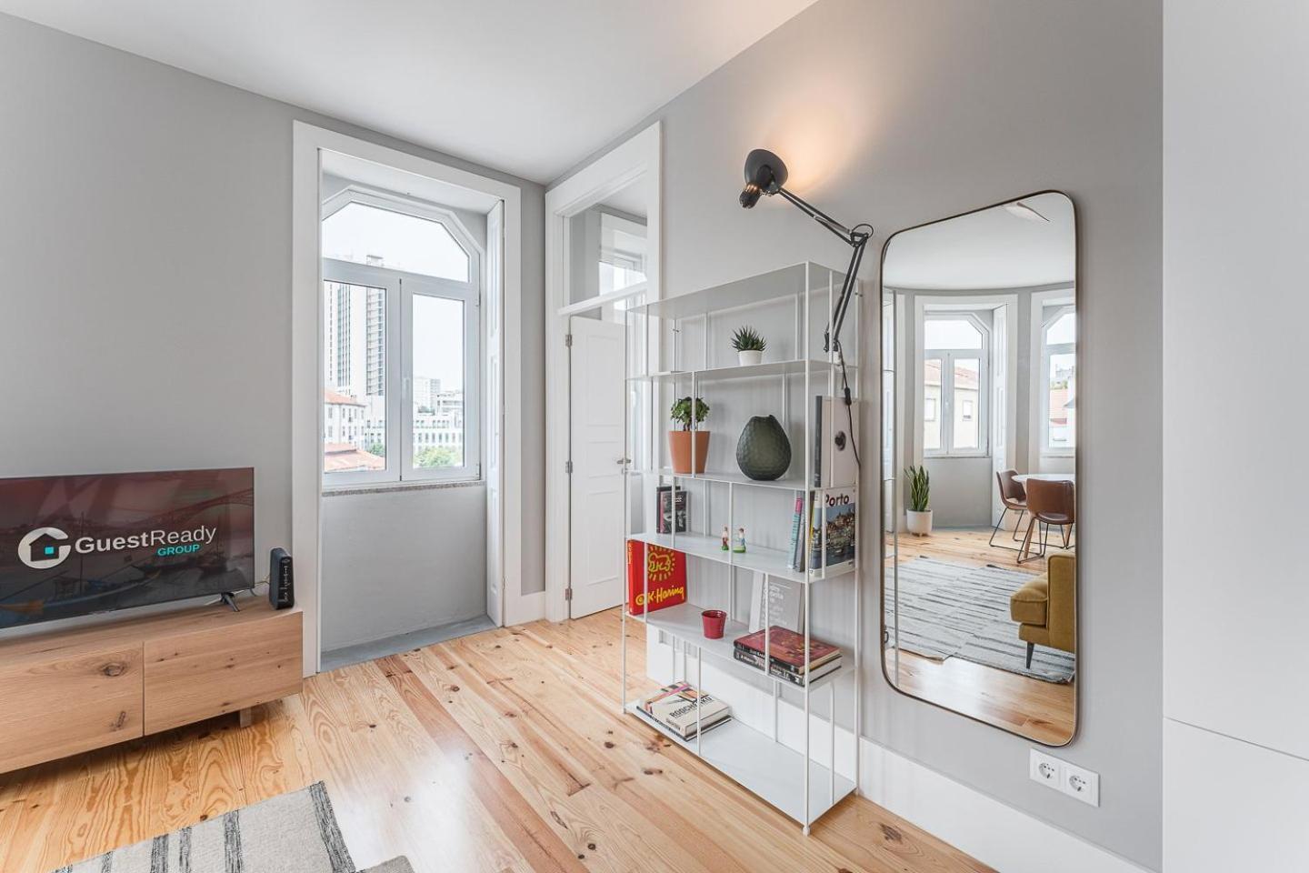 Guestready - Colorful Apt Near Agosto Station Porto Exterior foto